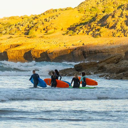 Melo Surf And Yoga Hotell Tamraght Eksteriør bilde